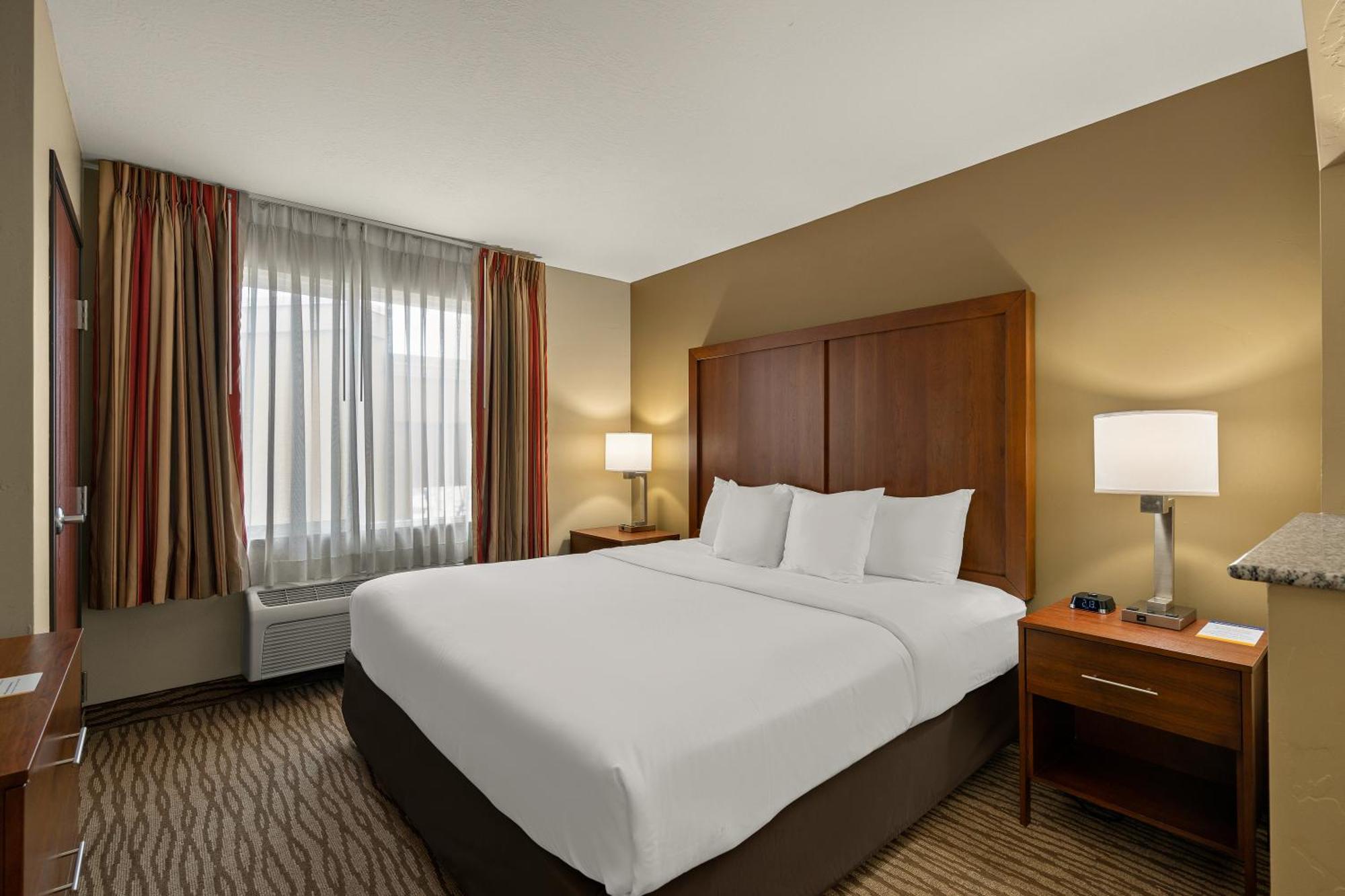 Comfort Inn Ogden Near Event Center Bagian luar foto