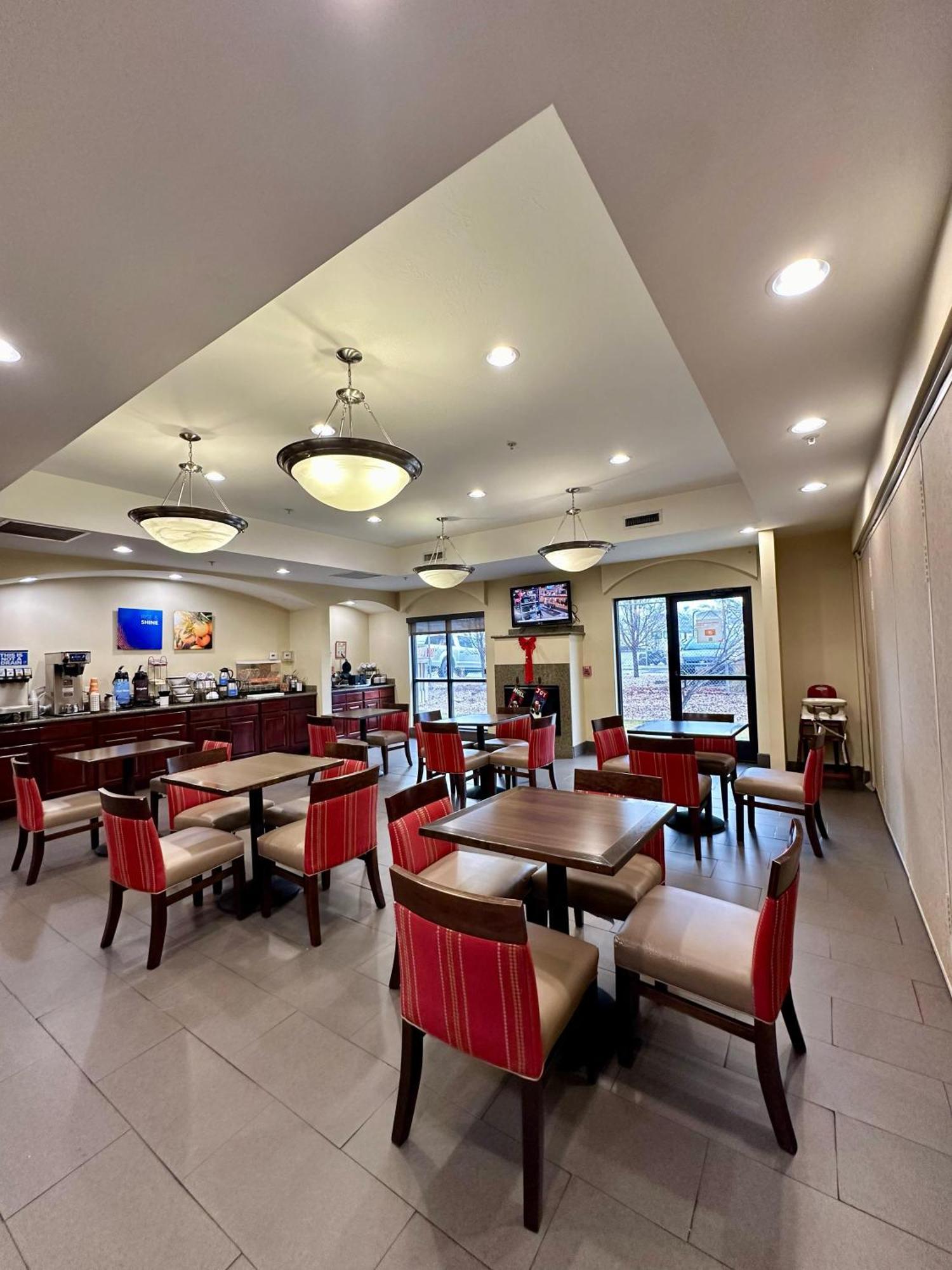 Comfort Inn Ogden Near Event Center Bagian luar foto
