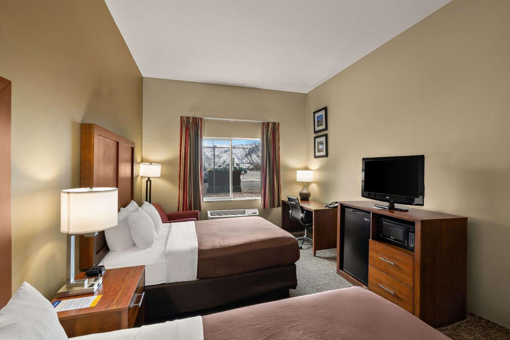 Comfort Inn Ogden Near Event Center Bagian luar foto